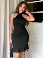 Bodycon Dress With Tight-Fitting Hem And Ruffled Edge